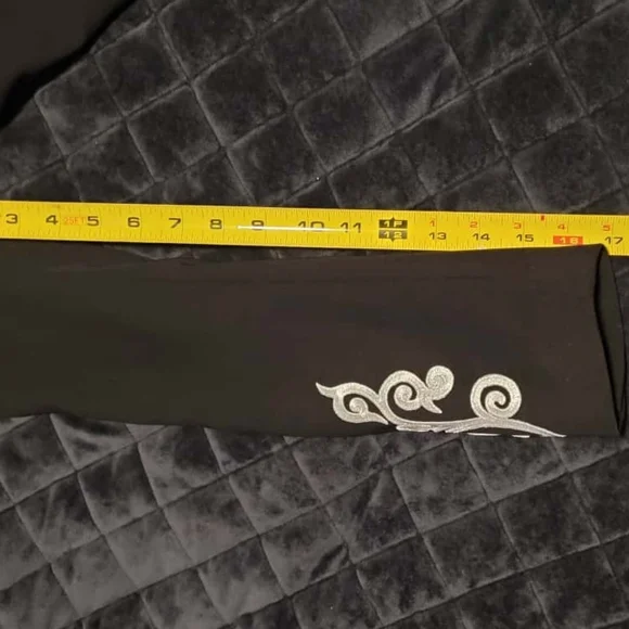 Vintage *RARE* Designer Blazer with Silver Applique *ONE OF A KIND* - Picture 4 of 12